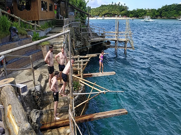 Boracay｜One-day tour with Island Hopping, Lunch, Afternoon Tea and Dinner (Min. 2 people)