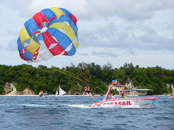 Boracay Parasailing Experience