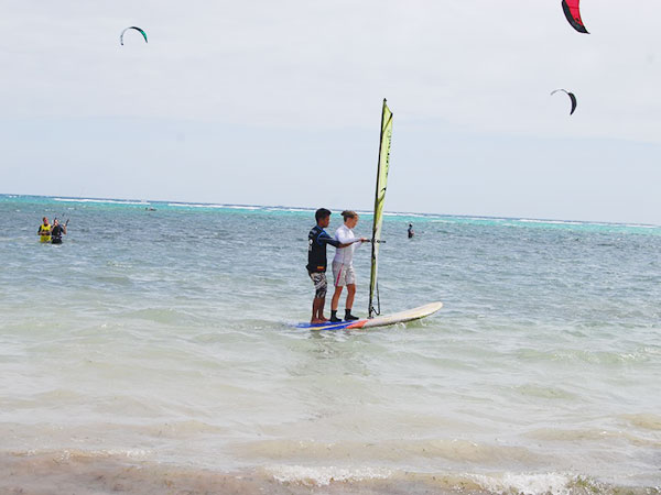 Stand Up Paddle Boarding (SUP for 30 minutes)