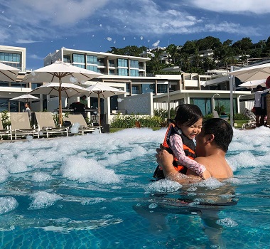 Boracay｜Foam Party at Crimson Resort