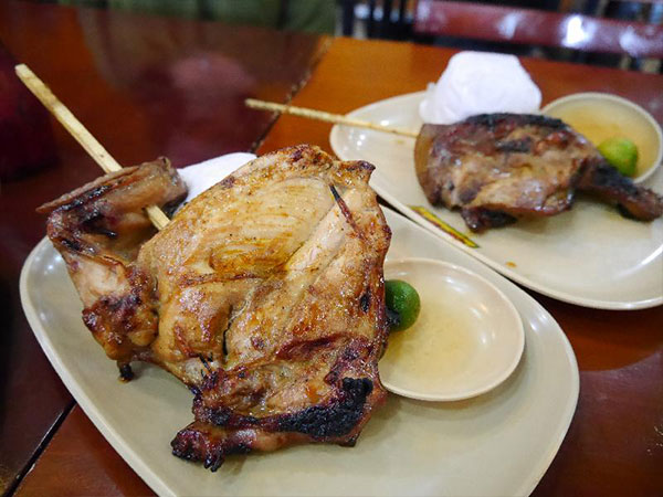 長灘島當地傳統小吃：Andok's 烤雞