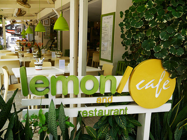 ボラカイ島の軽食：Lemon Caf'e ブランチ