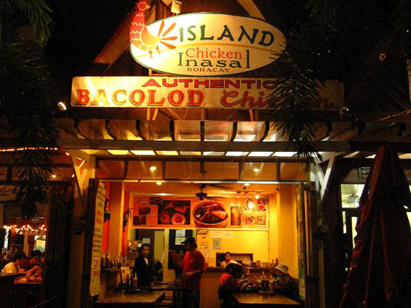 Island Chicken Inasal 專吃雞的店，大啖牛骨湯