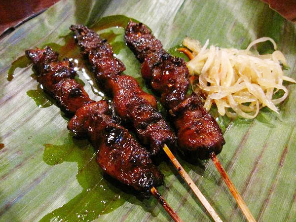 Island Chicken Inasal 专吃鸡的店，大啖牛骨汤