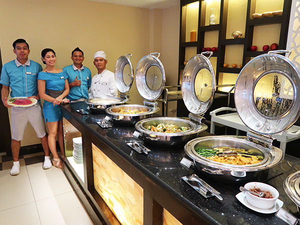 Henann Lagoon Hotel Buffet