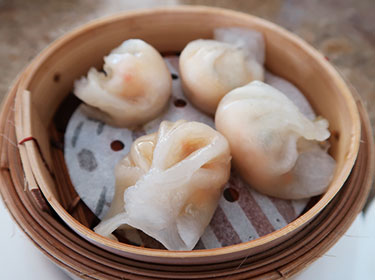 Steamed shrimp dumplings